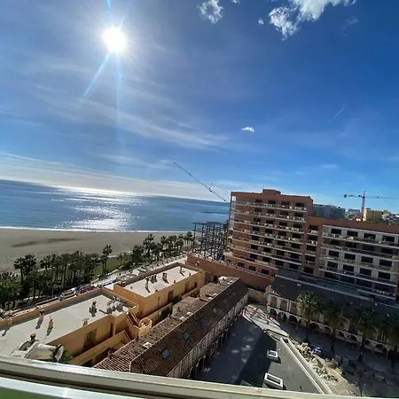 1 Bedroom Beachfront With Spectacular Sea Views! *