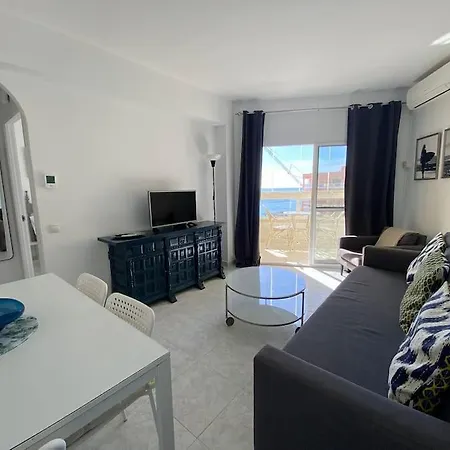 1 Bedroom Beachfront With Spectacular Sea Views! Apartment